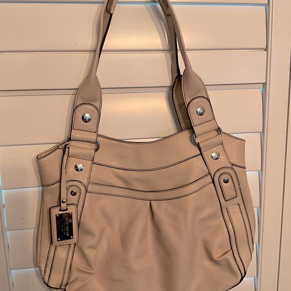 Relic Brand Handbag Beautiful like new - Picture 3 of 9